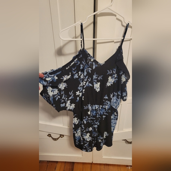 Small romper - Picture 3 of 5